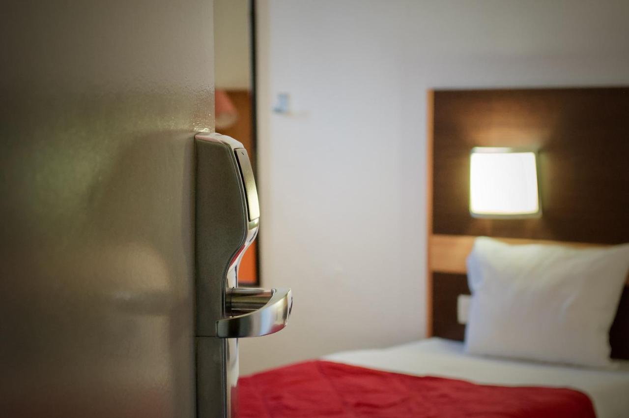 พรีเมียร์ คลาส บอร์โด ซูด - เปสสัค เบร์ซอล Hotel เปสซัค ภายนอก รูปภาพ