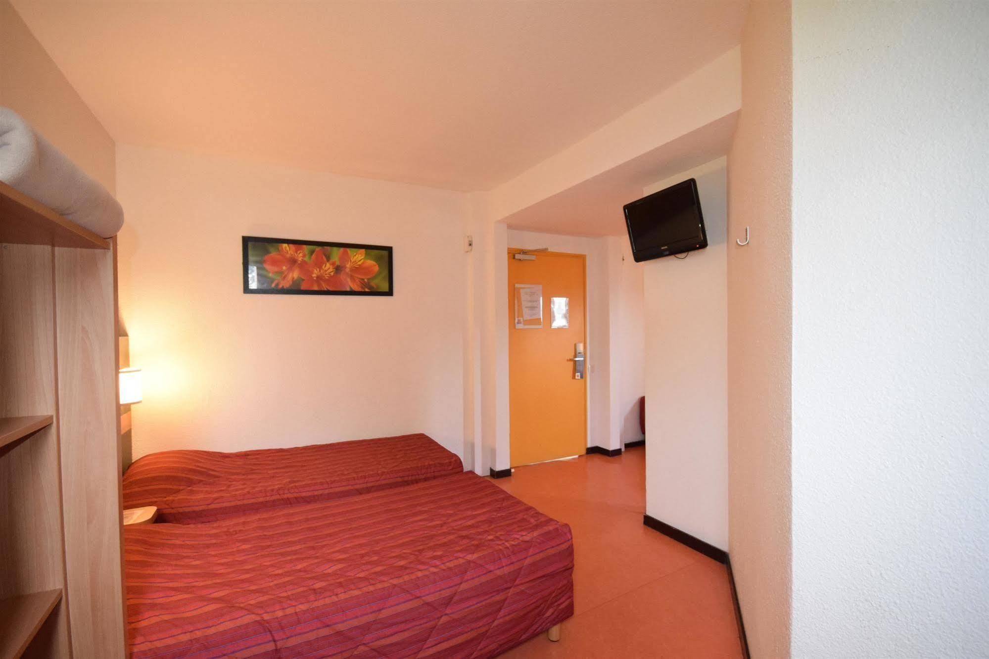 พรีเมียร์ คลาส บอร์โด ซูด - เปสสัค เบร์ซอล Hotel เปสซัค ภายนอก รูปภาพ